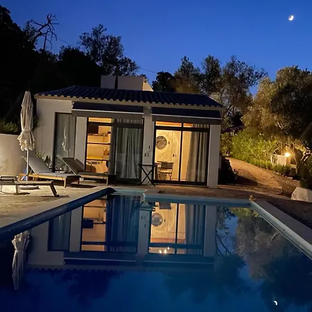 Casa Encantada Bed & Breakfast