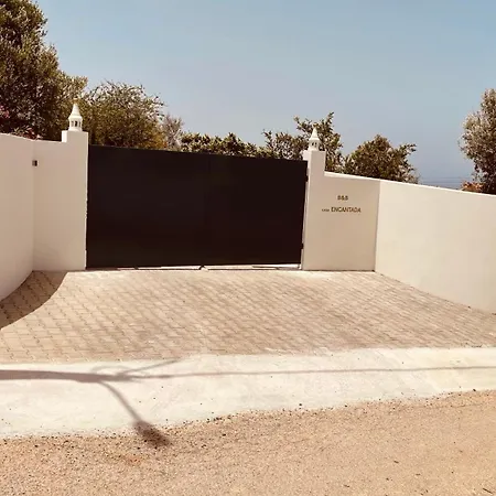 Casa Encantada 4*