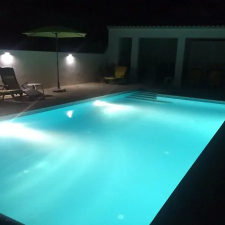 Casa Encantada Bed & Breakfast 4*